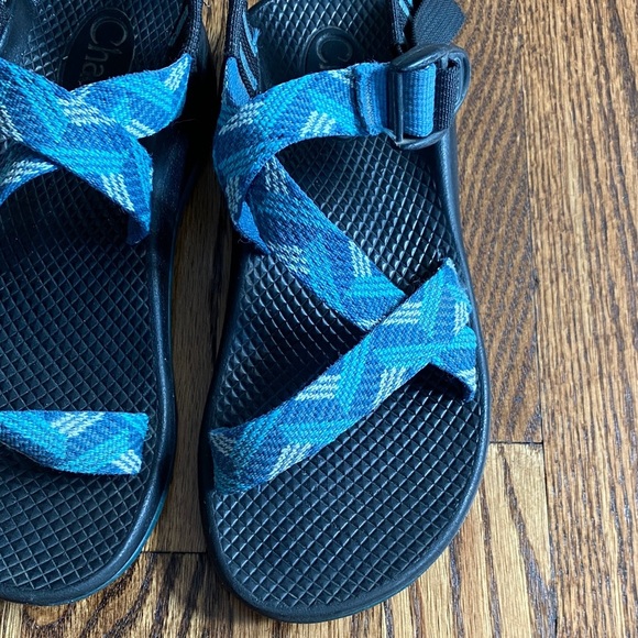 Blue/turquoise/white kids Chaco sandals, size 3. Excellent condition ships quick - Picture 13 of 15